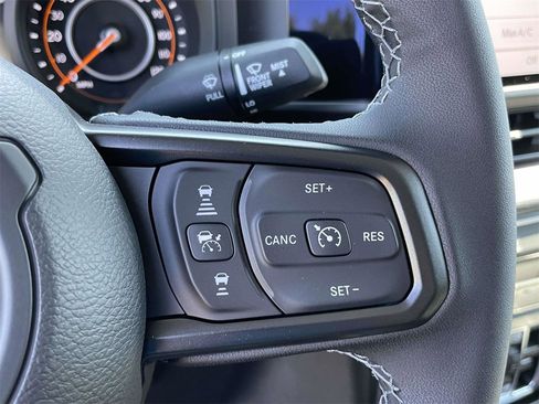 New 2025 Jeep Gladiator Sport image 14