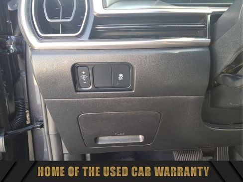 Used 2025 Kia Sorento S FWD image 18