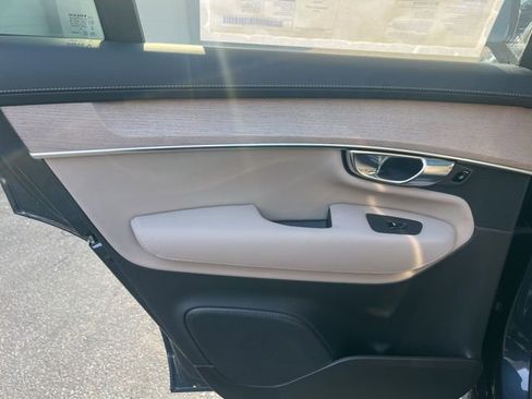 New 2026 Volvo XC90 B6 Plus w/ Protection Package Premier AWD/4WD image 21