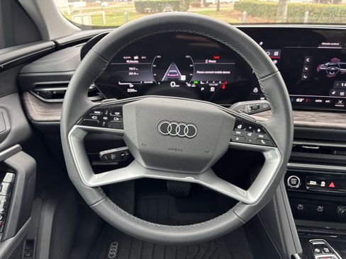 Used 2025 Audi Q5 Premium Plus w/ Premium Plus image 18