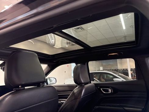 Used 2022 Jeep Compass Altitude w/ Sun and Sound Group image 40