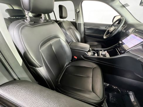 Used 2023 Jeep Grand Cherokee Limited image 28