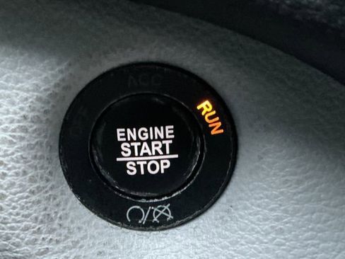 Used 2020 Jeep Cherokee Latitude Plus w/ Cold Weather Group image 44