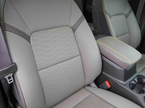 Used 2023 Chevrolet Colorado ZR2 w/ ZR2 Convenience Package III image 13