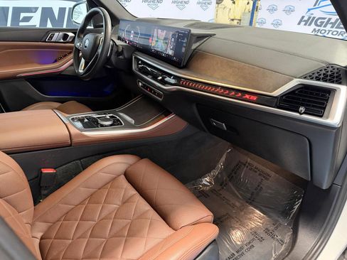 Used 2024 BMW X5 xDrive40i w/ Premium Package image 30