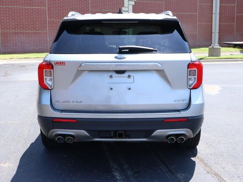 Used 2021 Ford Explorer Platinum w/ Equipment Group 601A AWD/4WD image 35
