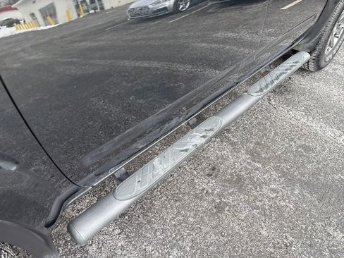 Used 2020 Nissan Frontier PRO-4X w/ Pro-4x Utility Package image 8