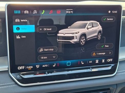 New 2026 Volkswagen Tiguan SE R-Line FWD image 17