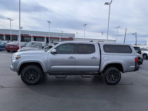 Used 2020 Toyota Tacoma SR5 image 6