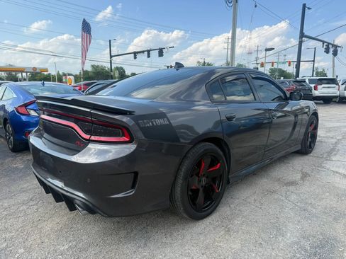 Used 2017 Dodge Charger R/T RWD image 5