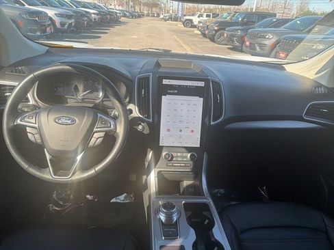 Used 2024 Ford Edge SEL image 14