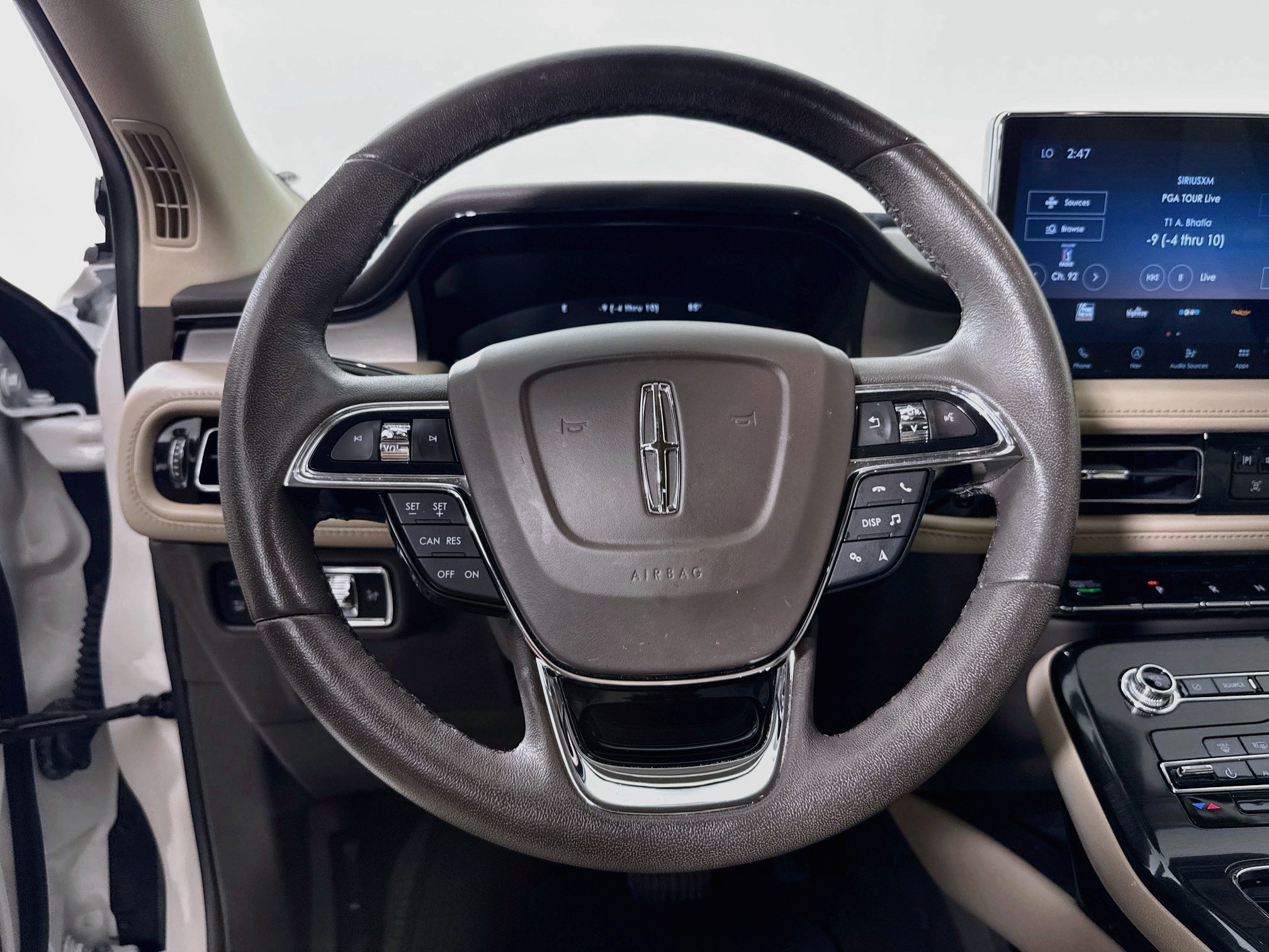 Used 2022 Lincoln Nautilus FWD w/ Premium Package image 12