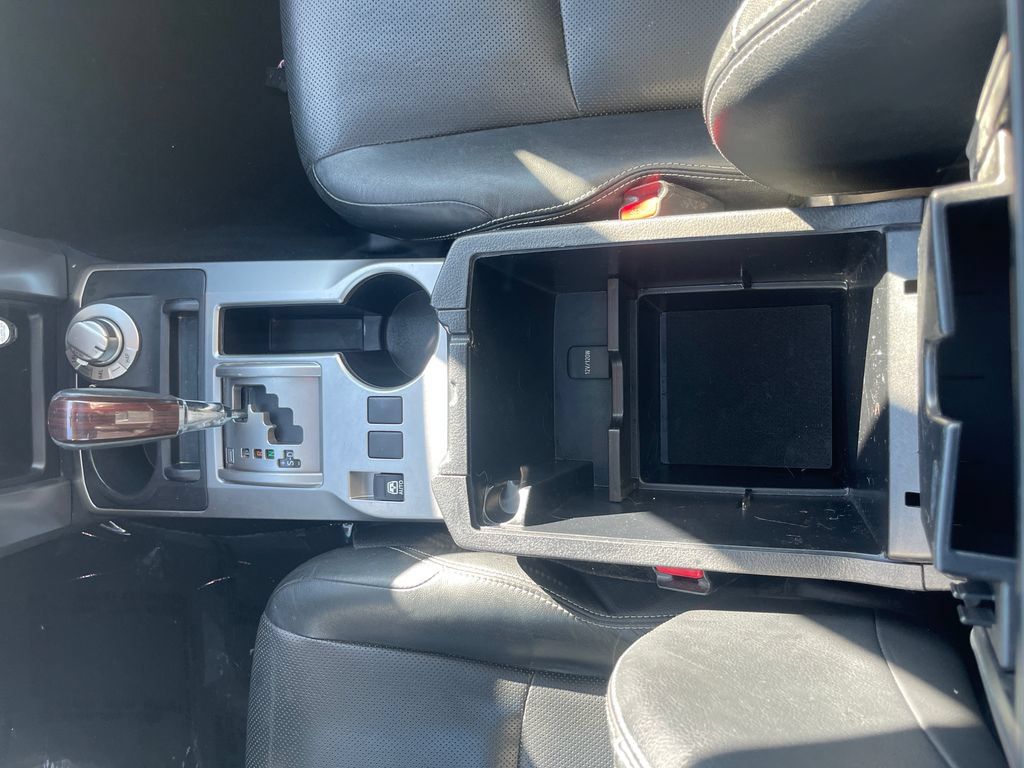 Used 2019 Toyota 4Runner Limited AWD/4WD image 28