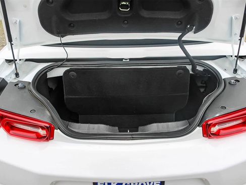 Used 2019 Chevrolet Camaro LT image 31