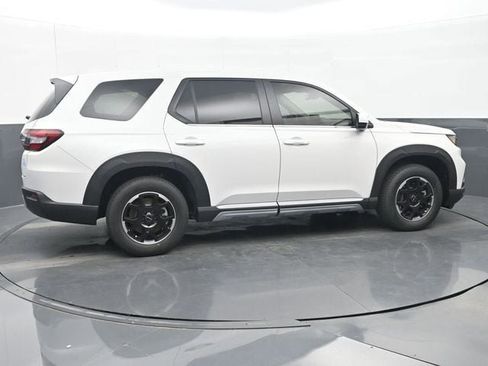 Certified 2025 Honda Pilot EX-L image 8