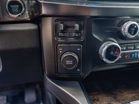 Used 2024 Ford F250 Lariat AWD/4WD image 18