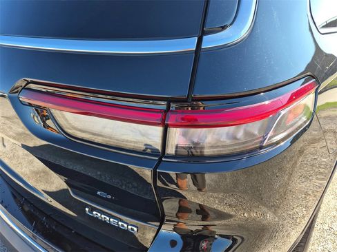 Used 2022 Jeep Grand Cherokee L Laredo w/ Luxury Tech Group I image 68