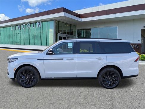 New 2025 Lincoln Navigator Reserve w/ Jet Appearance Package image 7