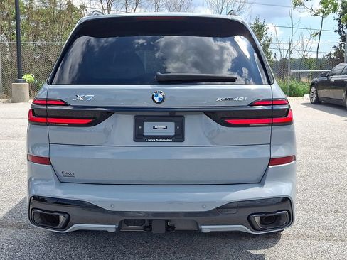 Used 2024 BMW X7 xDrive40i w/ Executive Package AWD/4WD image 9