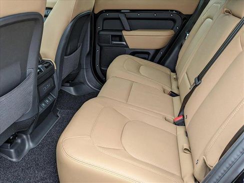 New 2025 Land Rover Defender 110 S image 17