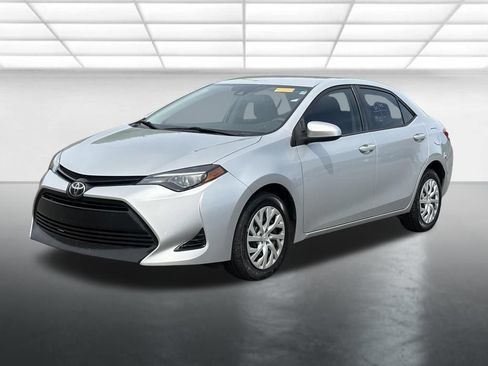 Used 2019 Toyota Corolla LE FWD image 2