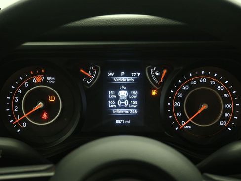 Used 2024 Jeep Wrangler Sport AWD/4WD image 15