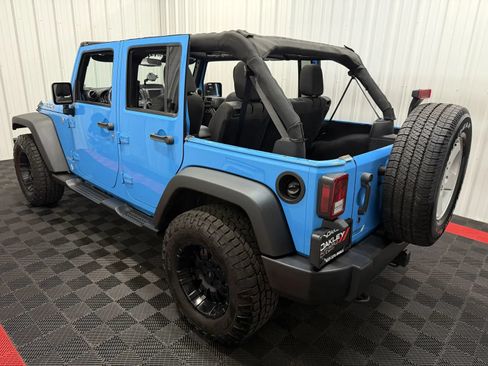 Used 2018 Jeep Wrangler Unlimited Sport S AWD/4WD image 2