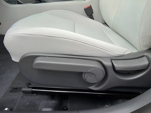 New 2026 Hyundai Kona SE AWD/4WD image 17