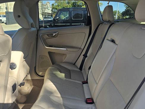 Used 2015 Volvo XC60 T5 Platinum image 22