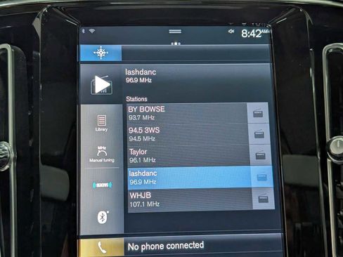 Used 2022 Volvo XC40 T5 Inscription image 25