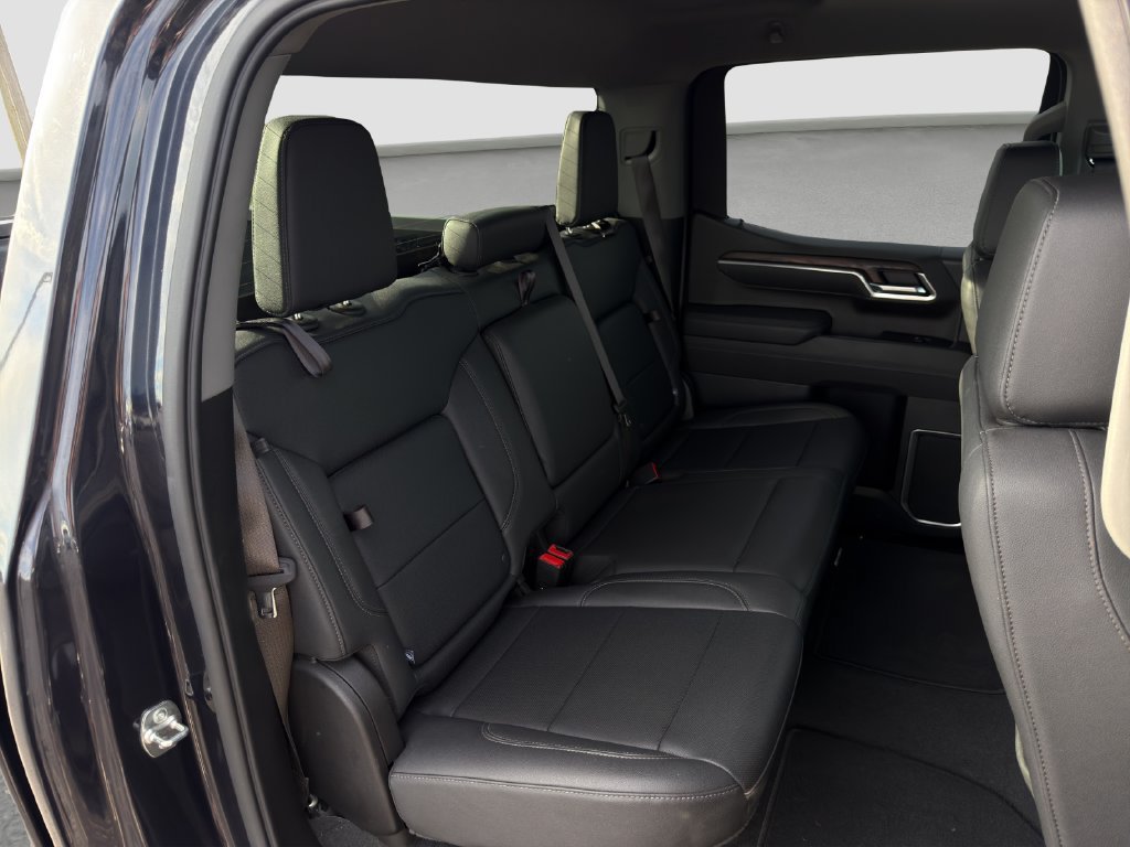 Used 2026 GMC Sierra 1500 SLT AWD/4WD image 19
