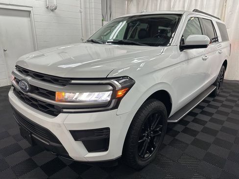 Used 2022 Ford Expedition Max XLT image 4