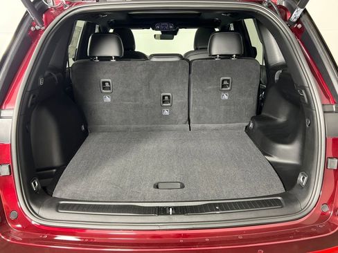 New 2025 Jeep Grand Cherokee Limited image 18