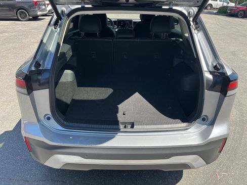Used 2026 Volkswagen Tiguan SE AWD/4WD image 33