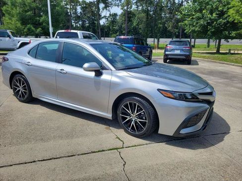 Certified 2024 Toyota Camry SE FWD image 9