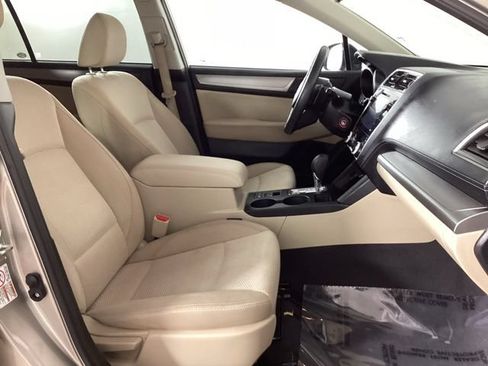 Used 2018 Subaru Outback 2.5i Premium AWD/4WD image 22