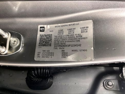 Used 2023 GMC Canyon AT4 w/ AT4 Premium Package image 37