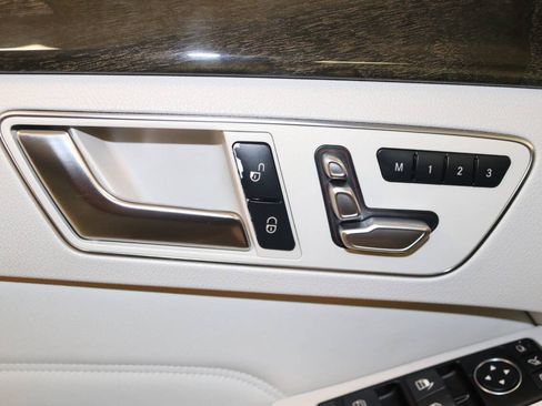 Used 2015 Mercedes-Benz E 350 Sedan image 69