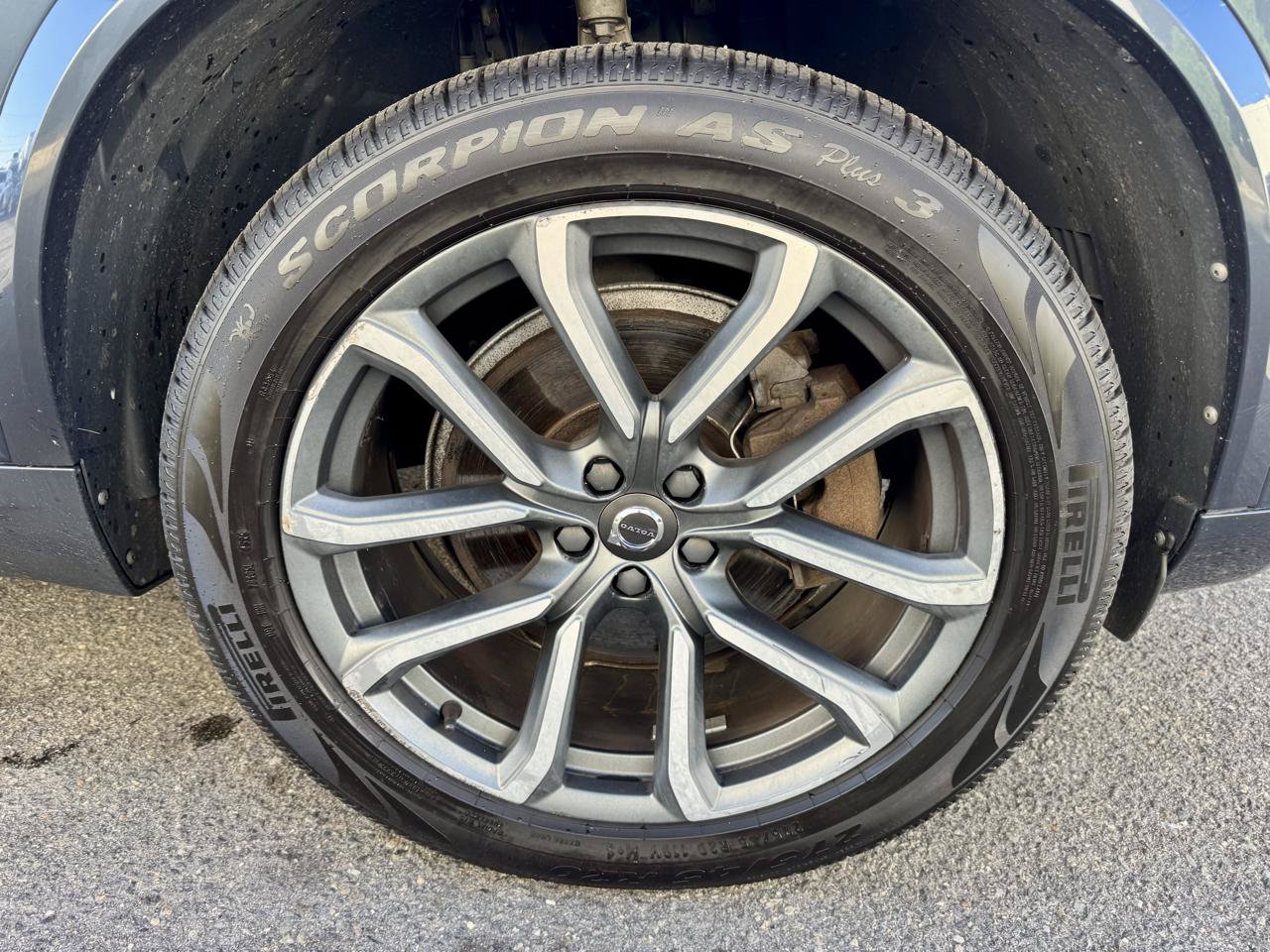 Used 2018 Volvo XC90 T5 Momentum w/ Convenience Package AWD/4WD image 13