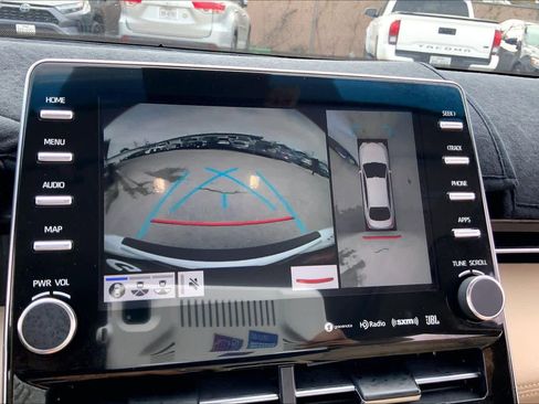 Used 2020 Toyota Avalon Limited image 26