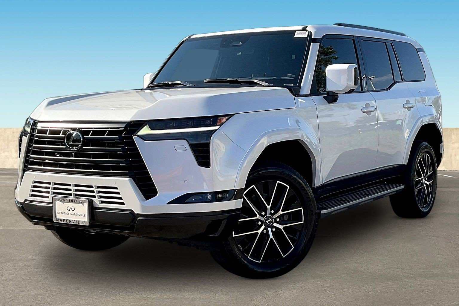 Used 2024 Lexus GX 550 w/ Accessory Package (Z1) AWD/4WD image 3