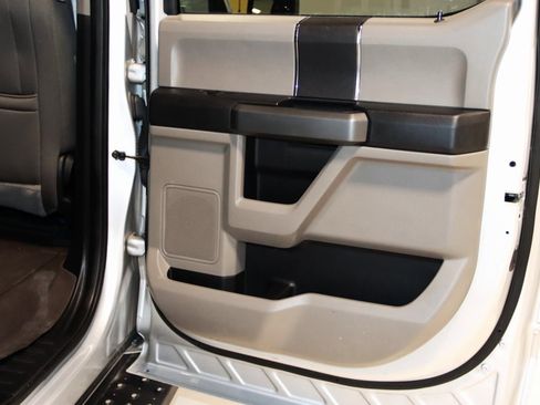 Used 2018 Ford F150 XLT image 50