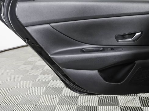 Used 2021 Hyundai Elantra SEL FWD image 37