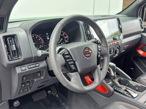 Used 2025 Nissan Frontier PRO-4X w/ Pro Premium Package AWD/4WD image 14
