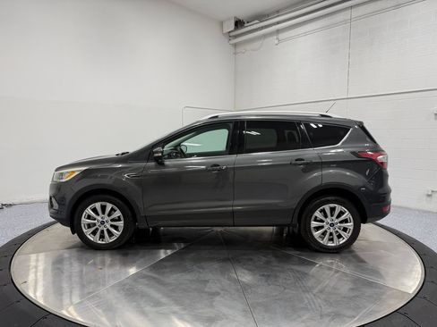 Used 2017 Ford Escape Titanium image 4