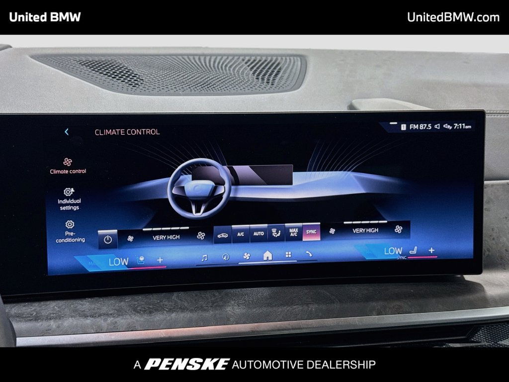 Certified 2026 BMW X7 xDrive40i w/ M Sport Package AWD/4WD image 11