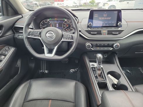 Certified 2020 Nissan Altima 2.5 SR w/ Premium Package FWD image 10