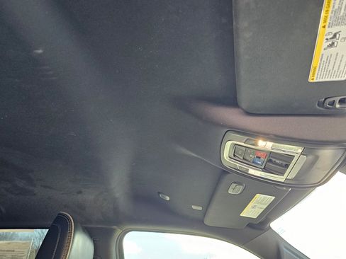 Used 2023 RAM 1500 Laramie AWD/4WD image 7