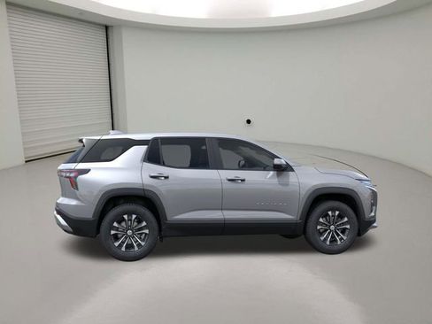 New 2026 Chevrolet Equinox LT image 5