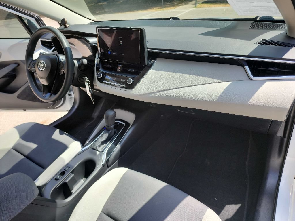 Used 2023 Toyota Corolla LE FWD image 34